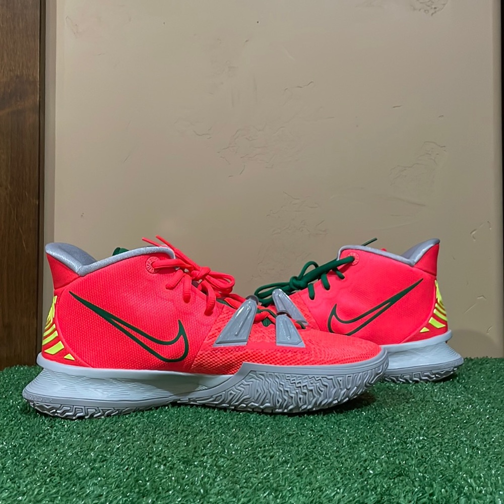 Kyrie 7 NBY Illuminati shoes Nike